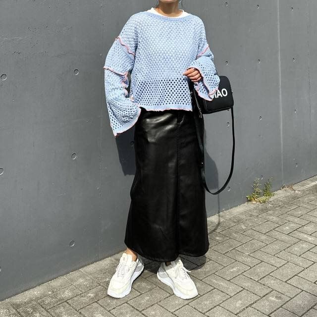 大人におすすめのレディース白スニーカー春コーデ