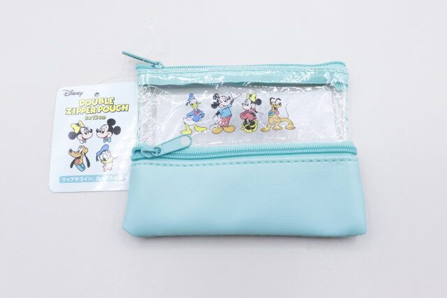 セリアのダブルジッパーポーチ ミッキー＆フレンズの商品タグ