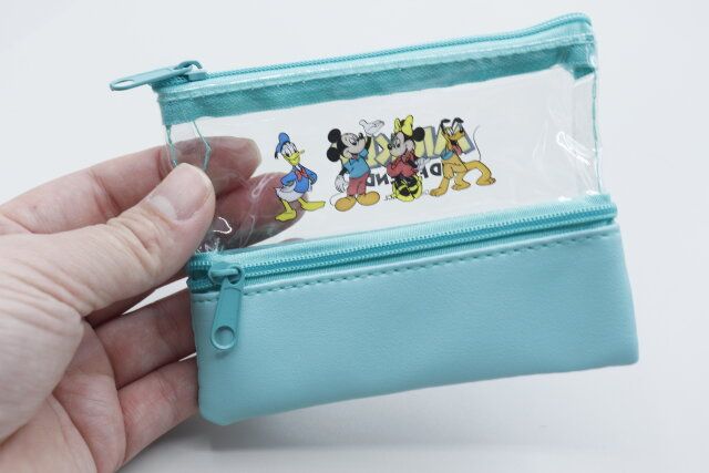 セリアのダブルジッパーポーチ ミッキー＆フレンズ