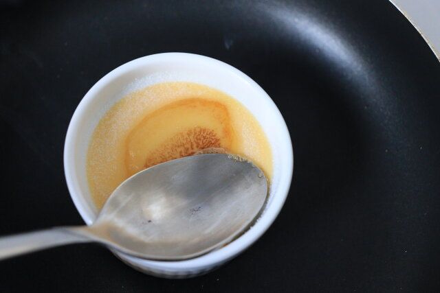 クレームブリュレ レシピ スプーンでキャラメリゼする