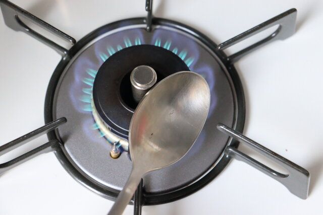 クレームブリュレ レシピ スプーンでキャラメリゼする