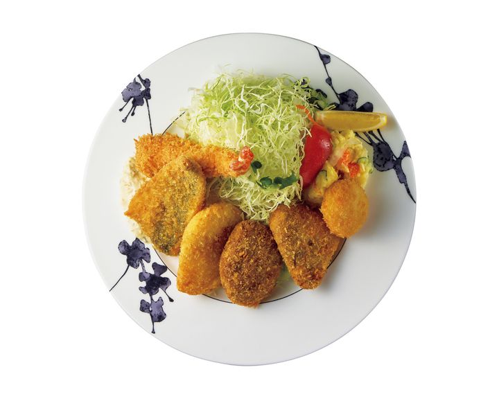 三鷹〈レストラン七條〉の「スペシャルミックスフライ」