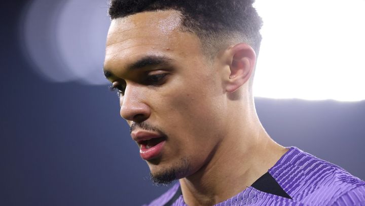 女性ストーカーがわいせつ画像送付…リヴァプールDFアーノルド、地獄の日々を送っていた