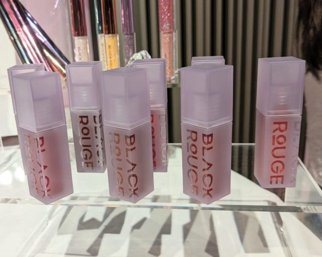 ダブルレイヤーオーバーベルベットティントの写真