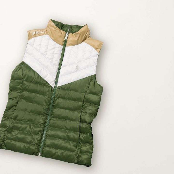 春先までの保温も、スイングのしやすさもピカイチ！ ゴルフのあったかダウンベスト