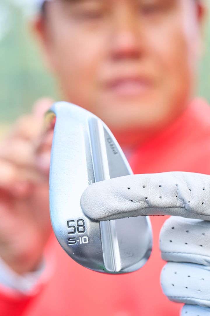 アプローチの“ザックリ予防”に！ミスが出にくい構え方とは…？