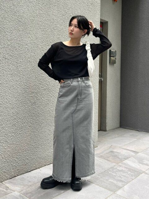 春のデニムスカートコーデ