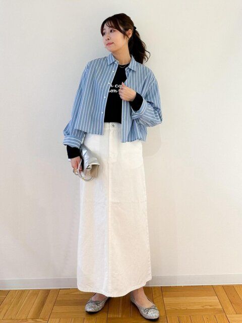 春のデニムスカートコーデ