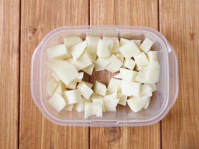 マッシュポテト レシピ じゃがいもを切る
