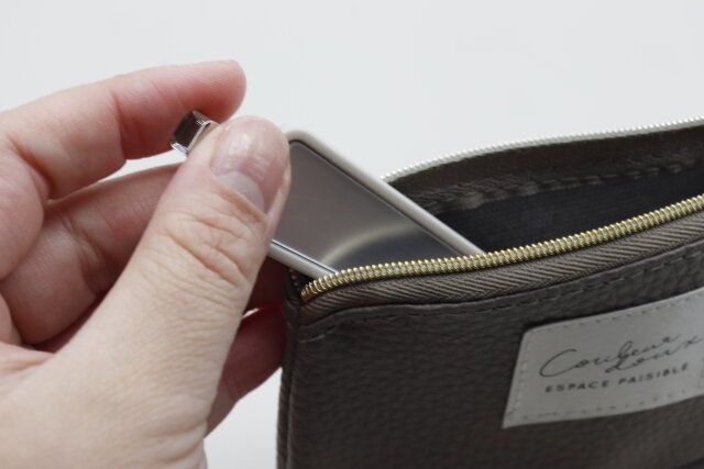 キャンドゥの前髪クリップ（ミラー付き）