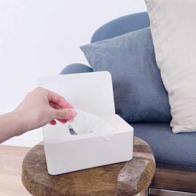 ウェットシートを引き出す写真