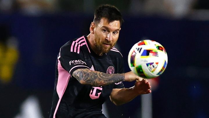 メッシ、MLS開幕戦の吉田麻也と山根視来を絶望させる劇的ゴールを決める