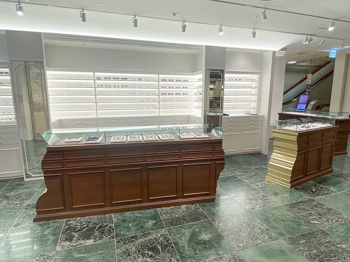 世界の個性溢れるブランドが勢揃い！日本橋三越本店にオープンした〈Vimos eyewear〉でトレンドのアイウェアをおさえよう