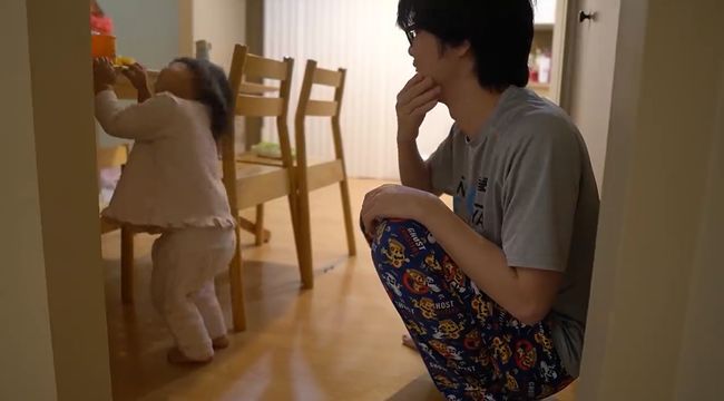 寝てほしい父vs寝たくない2才児