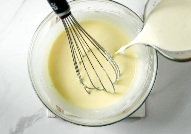 カマンベールチーズケーキ レシピ 生クリームを加える