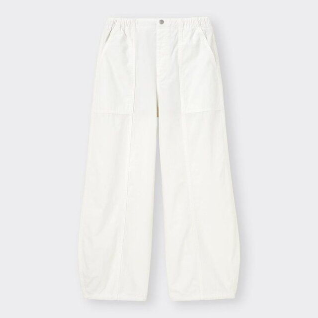 GUのオフホワイトのコクーンジョガープルオンパンツ