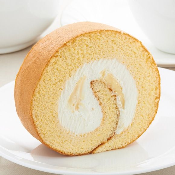 うみたて卵のふんわり厚切りロール 1個 129円（税込） 12個入り 1,555円（税込）