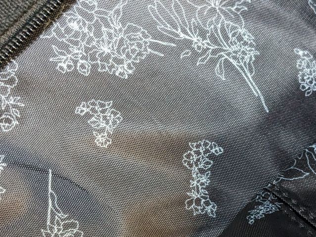 うちわを入れるポケット