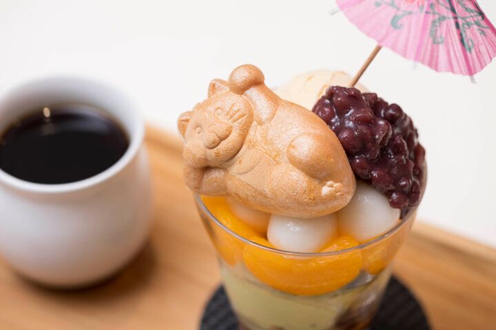 錦糸町の老舗和菓子屋「白樺 テルミナ店」で猫パフェ＆焼き団子を食べ比べ