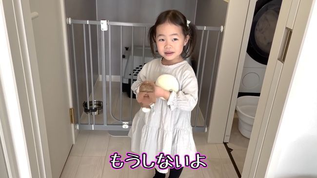 ゲージに入れられたワンコを救いたい！３才児、必死の作戦！