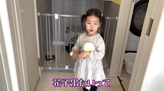 ゲージに入れられたワンコを救いたい！３才児、必死の作戦！