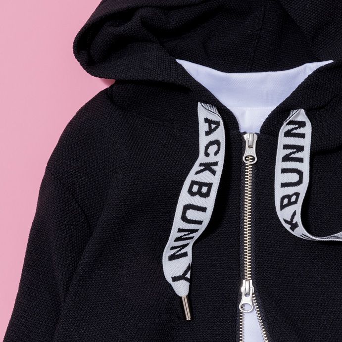 スタイルアップ効果絶大！ ゴルフコーデはワントーン配色でキマり！