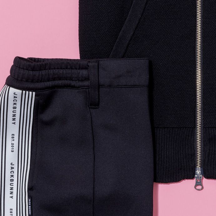 スタイルアップ効果絶大！ ゴルフコーデはワントーン配色でキマり！