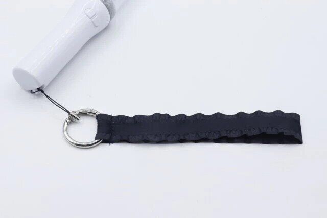 セリアのうちわ・ペンライトストラップはライブの必需品をひとまとめにできる