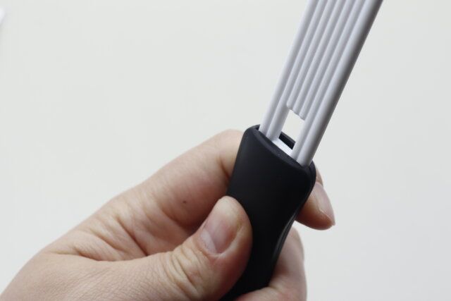 セリアのシリコンうちわ柄グリップの使い方