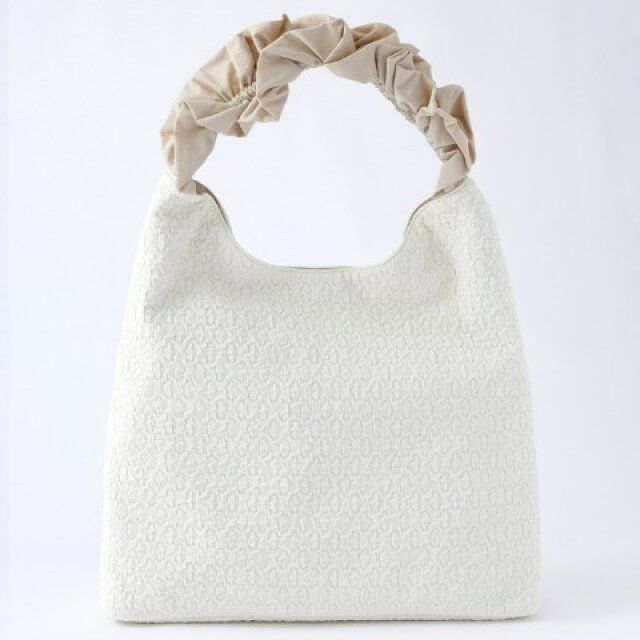 しまむらのコラボバッグ