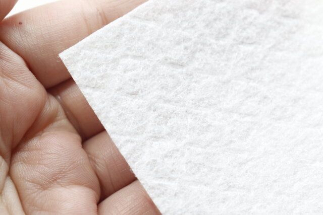 セリアのピカピカ！輝き蘇る磨きシートの生地感