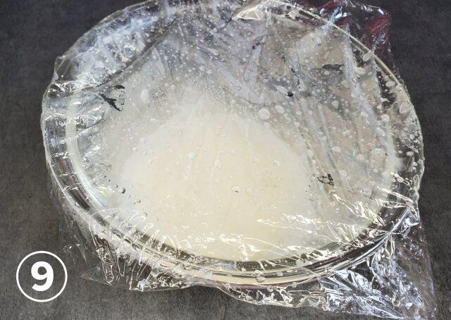 ブロッコリーとウィンナーとエリンギのカルボ風ソース絡め レシピ カルボ風ソースを作る