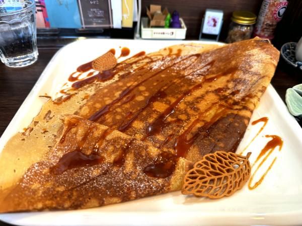 小さなカフェセルクルのキャラメルクレープ
