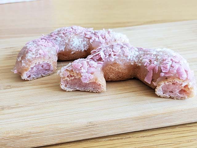桜もちっとドーナツ 満開断面