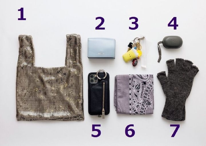 NYのブランドKaraのバッグの中身 styling/ブランドマネージャー林涼子さん