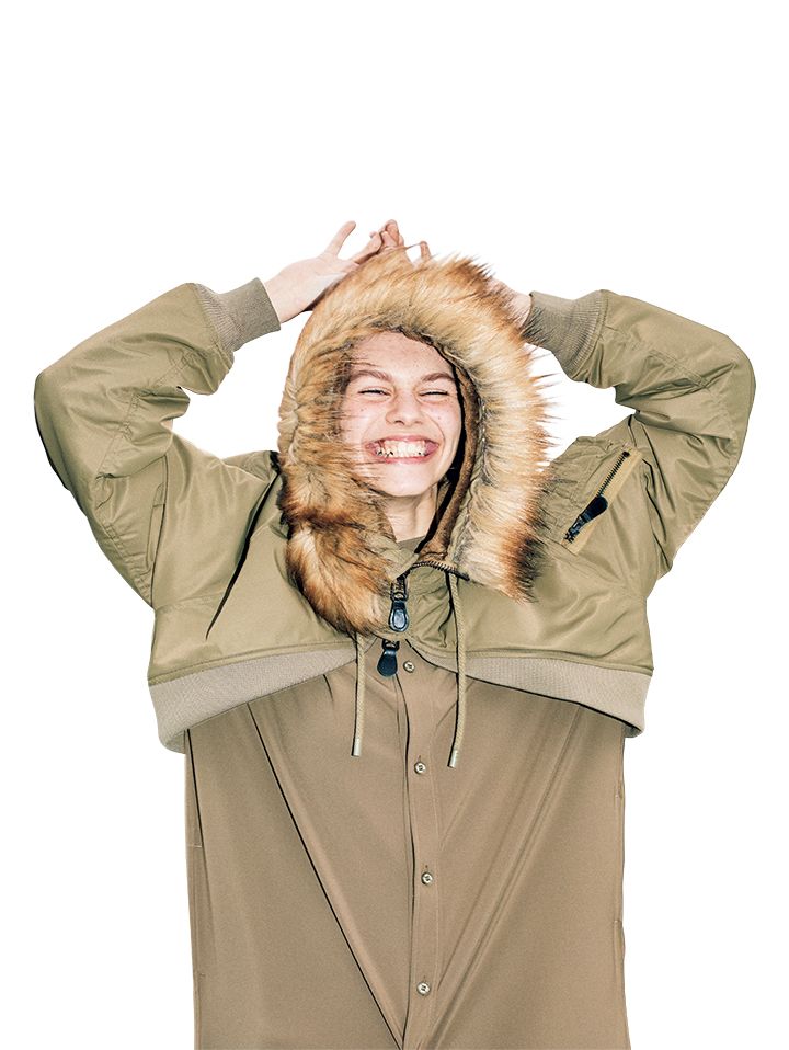 シンプルな中に計算されたデザインが魅力的！《HYKE》のカラー別コレクション6選