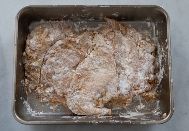 大雞排 ダージーパイ レシピ 片栗粉をつける