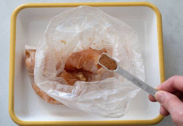 大雞排 ダージーパイ レシピ 調味料を揉み込む