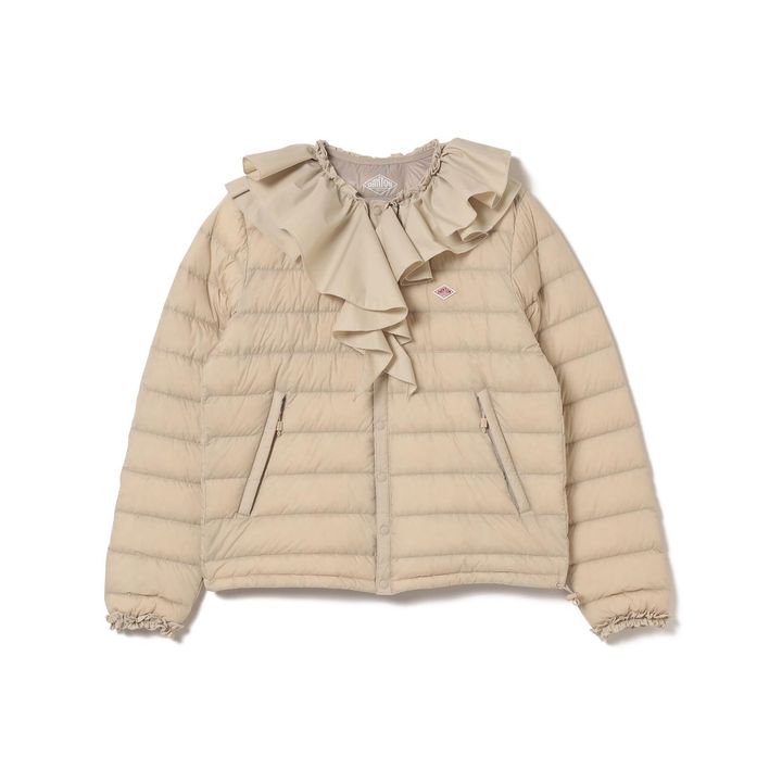 画像: 【BEAMS COUTURE】「フリルカラーダウンジャケット」＜ホワイト＞¥42,900（税込） BEAMS COUTURE