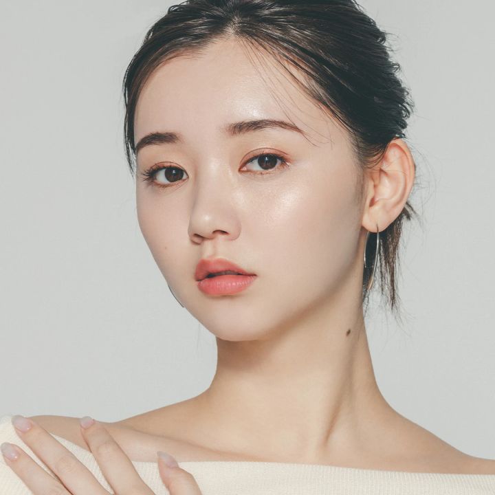 野江澤愛里 ディオールスキン フォーエヴァー グロウ マキシマイザー リキッドハイライト 