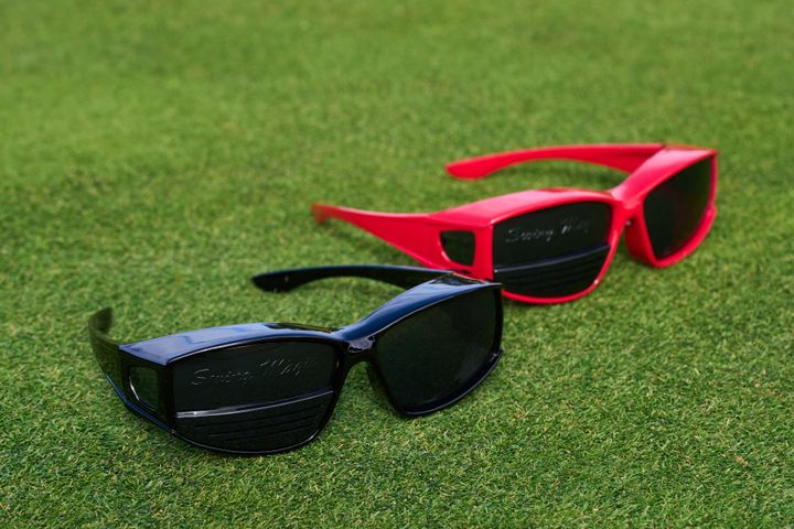 「サングラスをかけて振る」だけ！スウェーが簡単に治る練習道具とは？