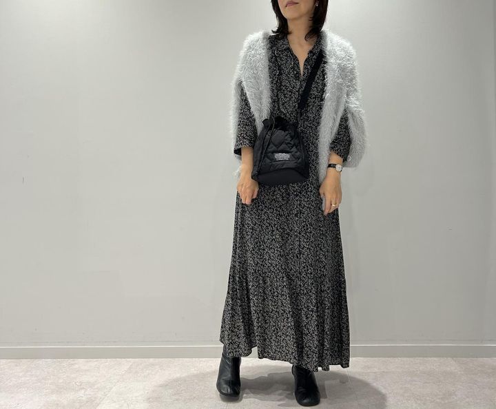 画像1: 【GU × UNDERCOVER】キルティングサコッシュ UNDERCOVER［縦26.5×横(底)17.5×マチ16cm］¥2,990 www.gu-global.com