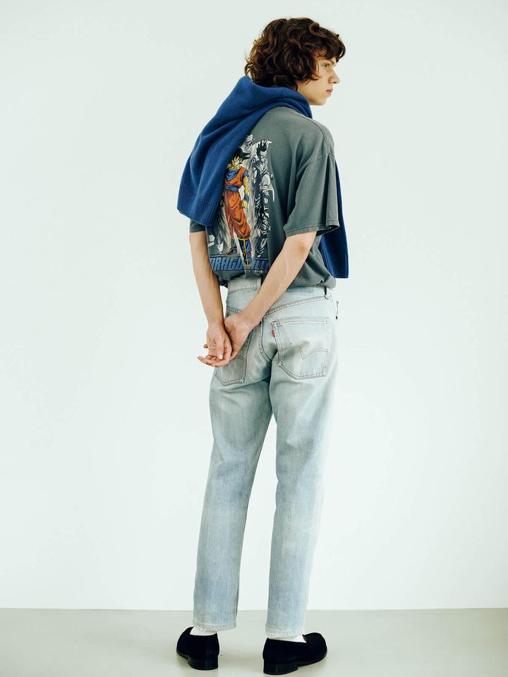 『ドラゴンボールＺ』のＴシャツ、クルーネックカシミヤニット、〈リーバイス®〉505デニムパンツ