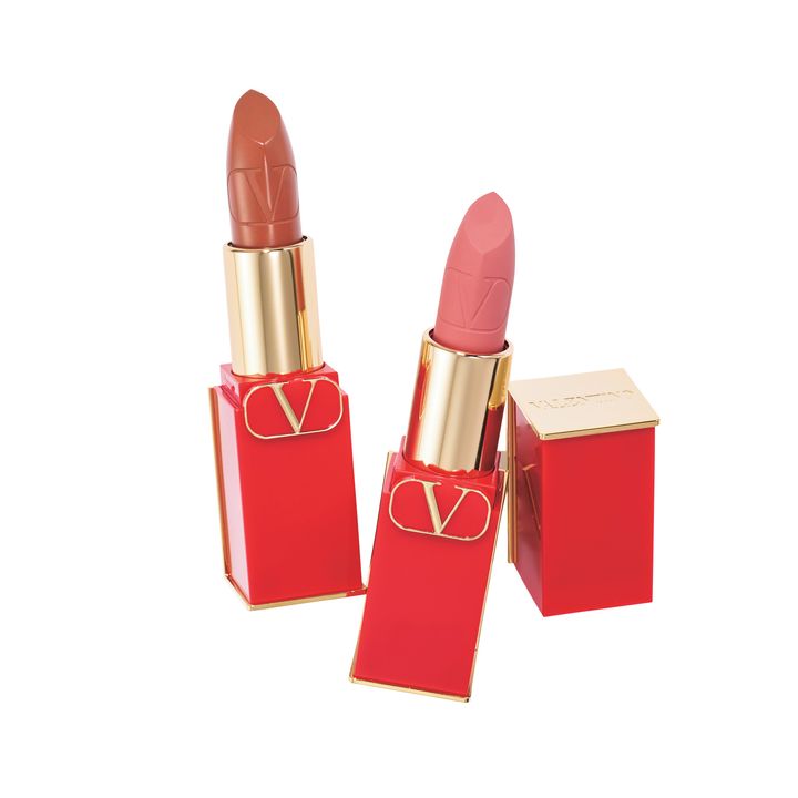 VALENTINO BEAUTY ヴァ レンティノ ビューティ 左：ロッソ ヴァレンティノ サテン 190R 右：ロッソ ヴァレンティノ マット 114R