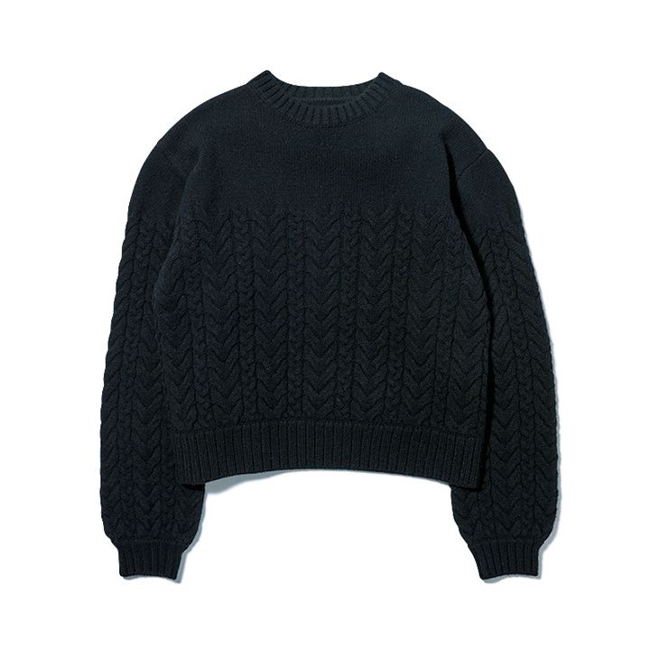 1枚持っているとずっと長く着れます！コーデの主役になるカラフルニット10選