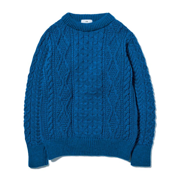 1枚持っているとずっと長く着れます！コーデの主役になるカラフルニット10選