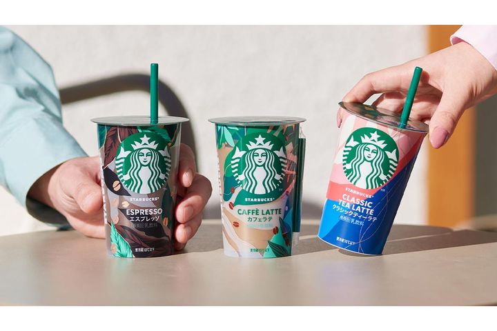 スターバックス チルドカップにおけるプラスチック使用量が約15％削減