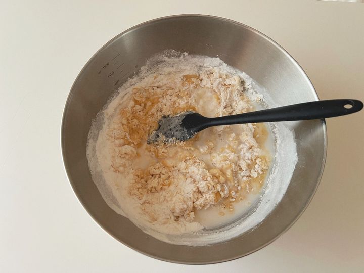 【簡単レシピ】ジューシーいちごとホワイトチョコの米粉マフィン【渡辺友美子のコーヒーに合うお菓子のレシピ vol.32 〜レシピで旅するヨーロッパ〜】