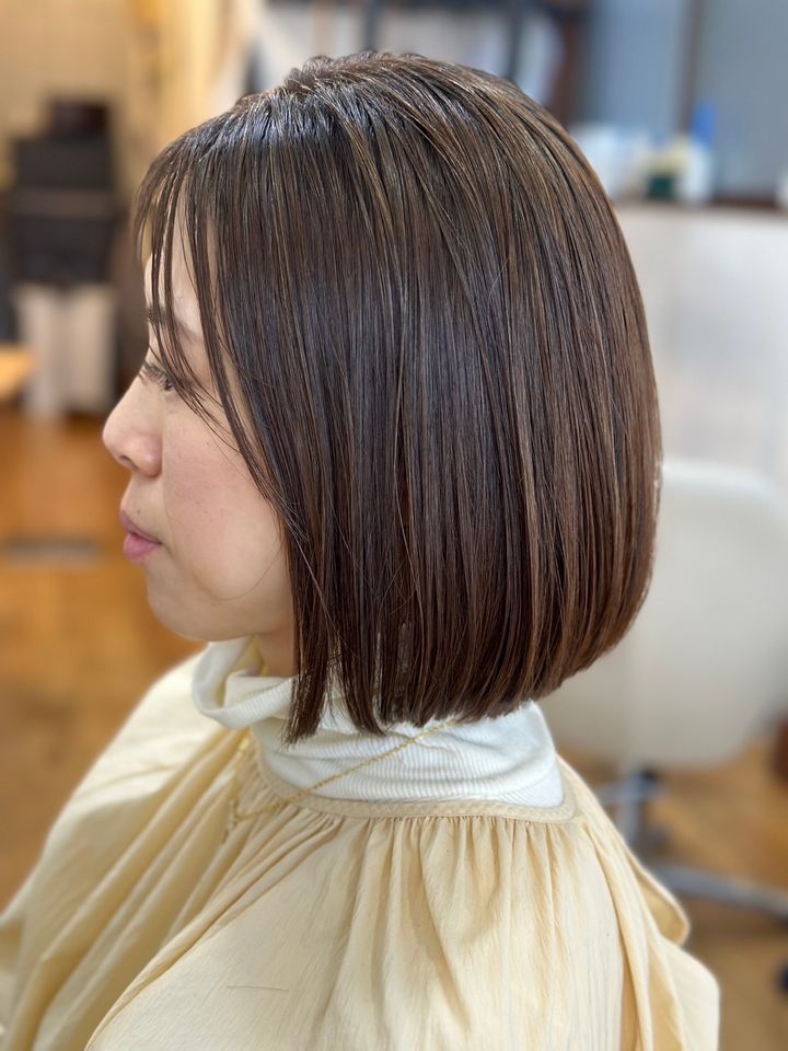 黒髪ボブ×ナチュラルハイライト