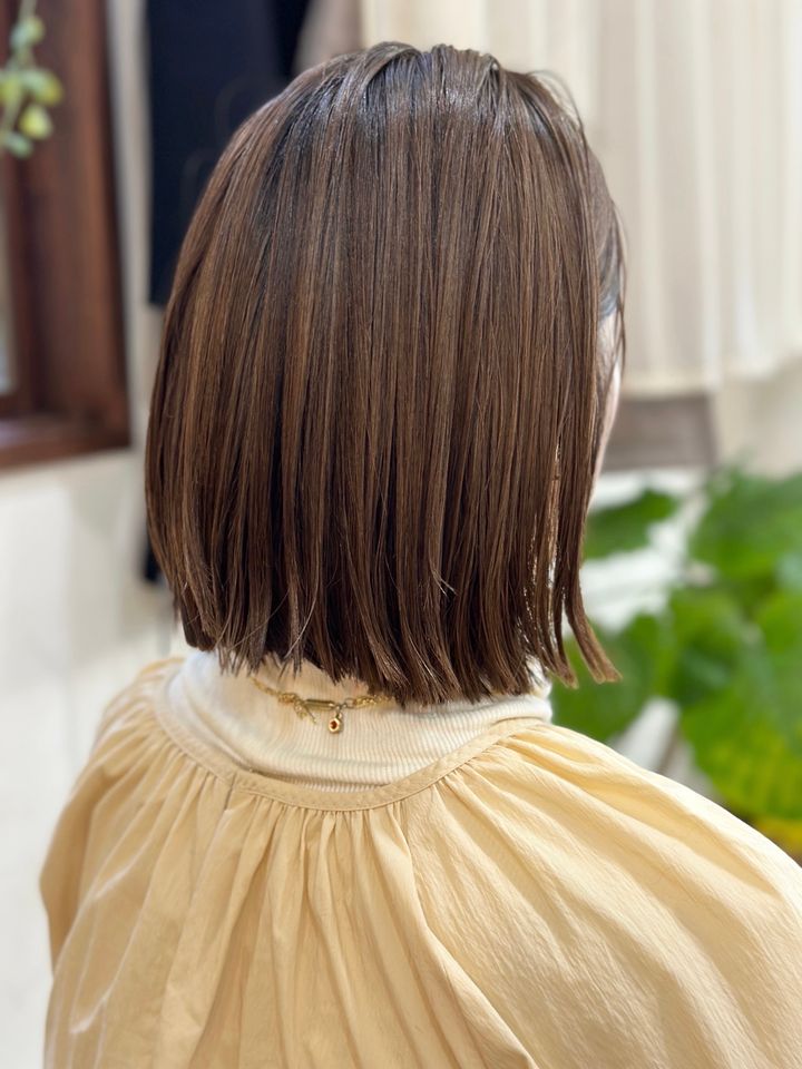 黒髪ボブ×ナチュラルハイライト